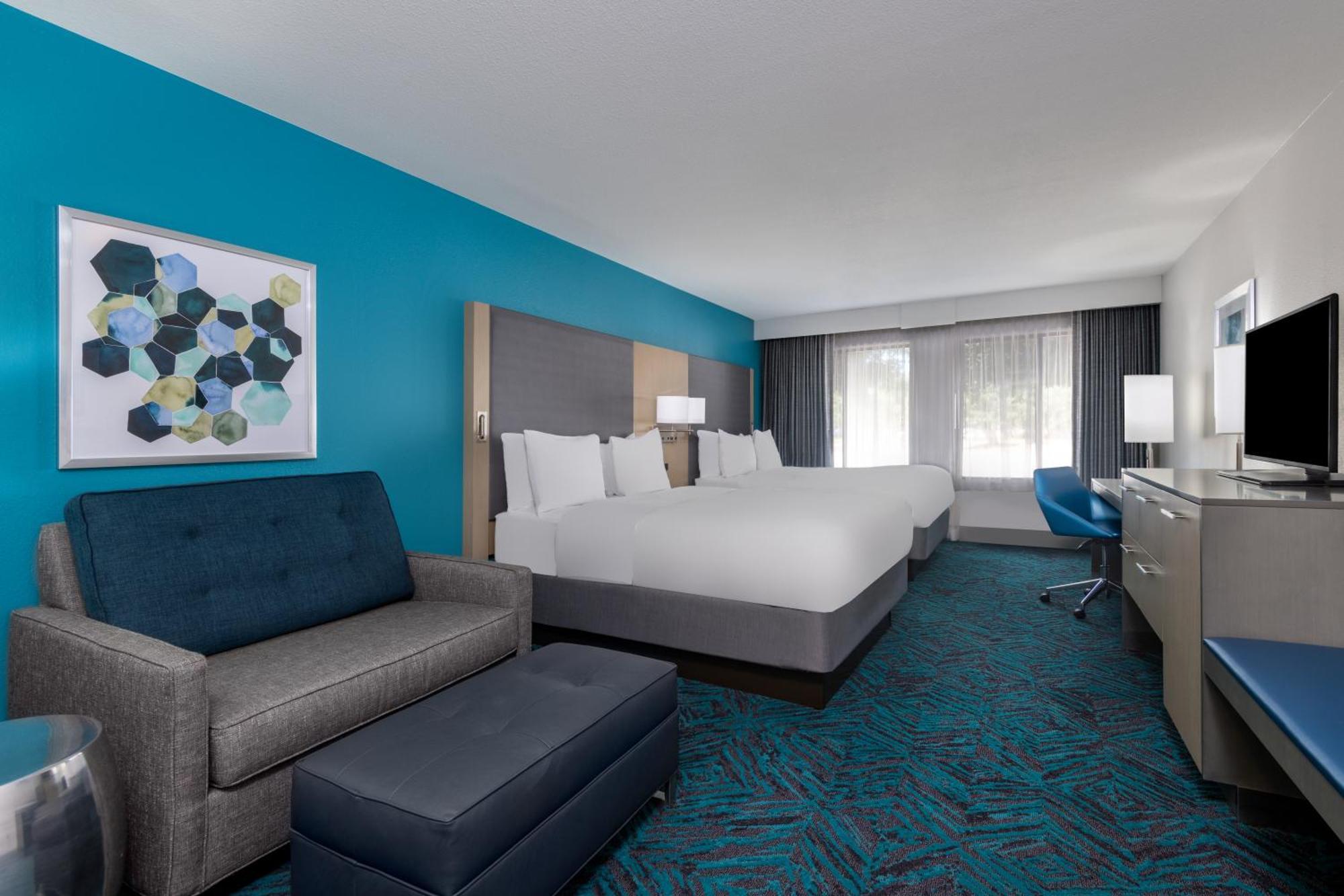 Radisson Airport Hotel 3*