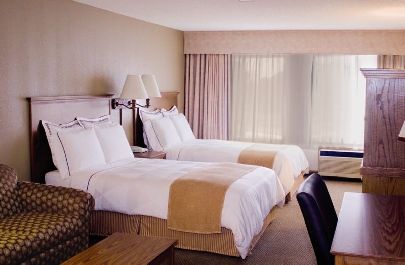 Hotel Radisson Airport 3*